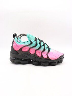 Nike Air VaporMax Plus Women’s Size 8.5 Pink Blast Clear Jade FN7175-630